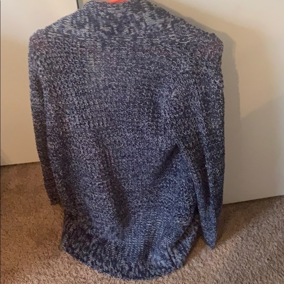 Sweater - Picture 4 of 4